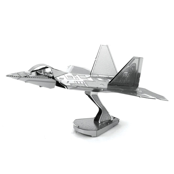 - Lockheed Martin F-22 Raptor - Modellbyggsats i metall